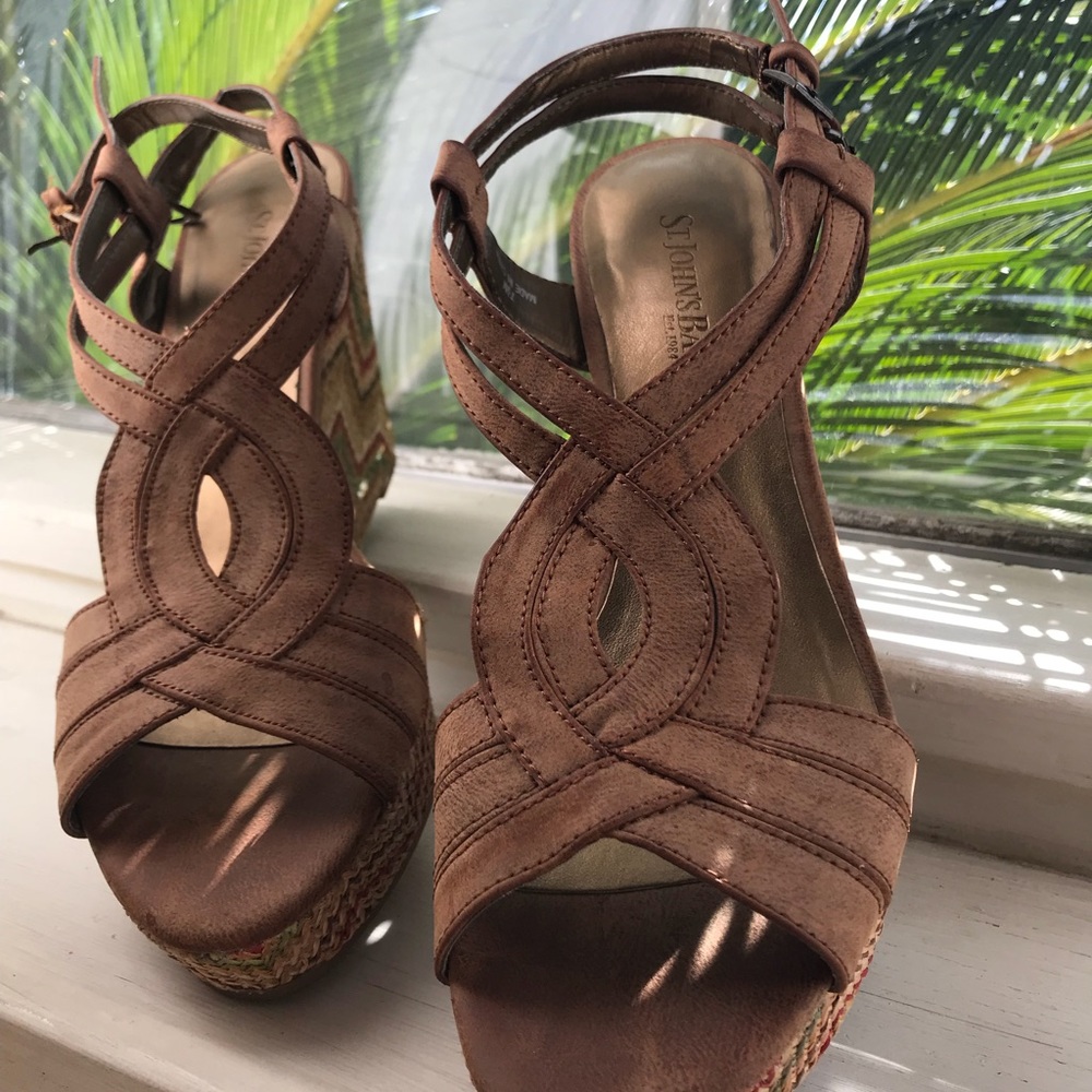 Multi colored wedges - Picture 2 of 3
